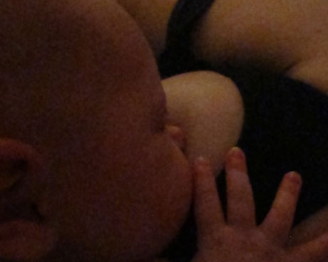 Natamning - amning om natten af baby